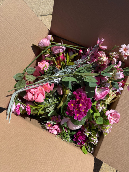 Clearance box of flowers pink