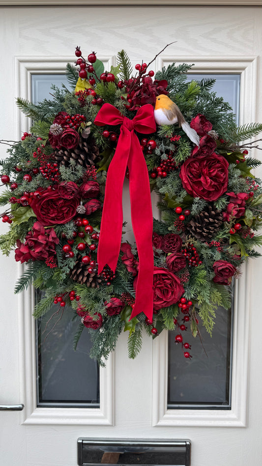 Rouge robin Christmas wreath