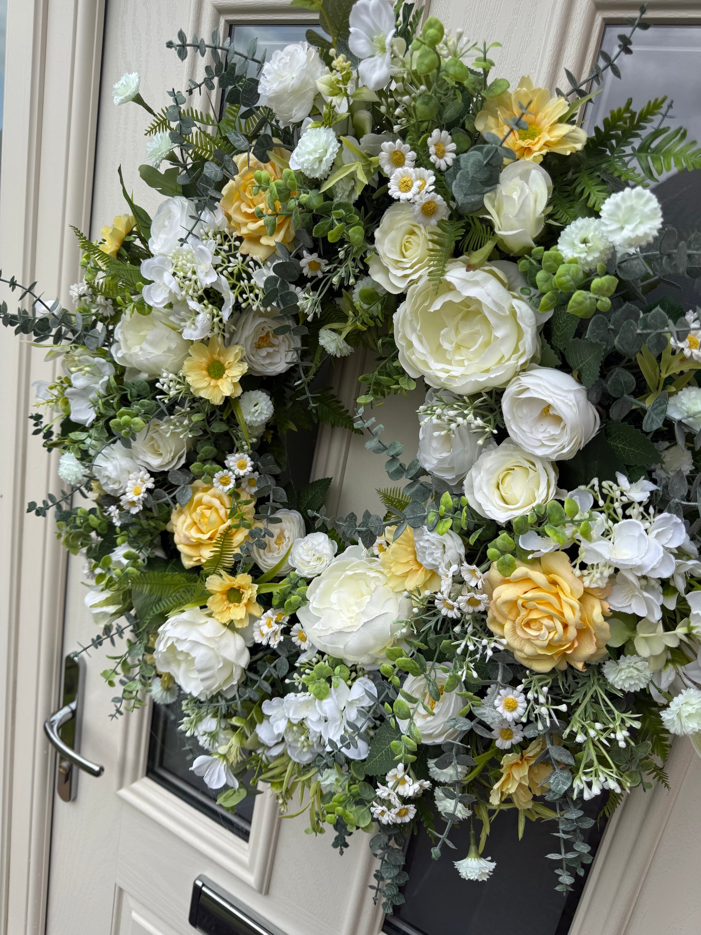 Lemon rose and daisy wreath (ready to send)