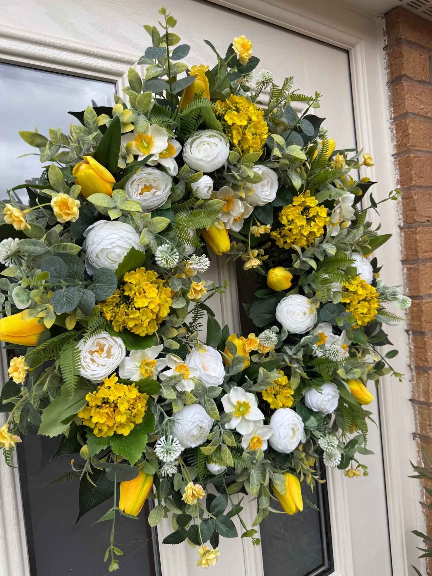 Hello spring wreath (ready to send)