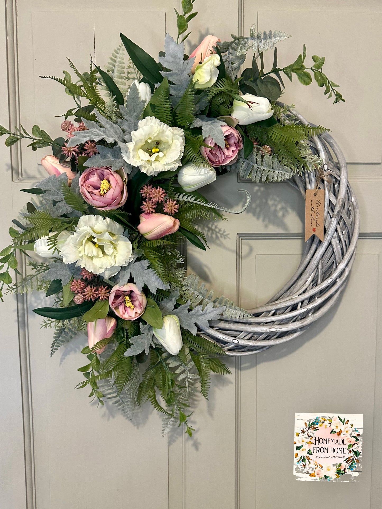 Tintagel rose & lisianthus signature wreath